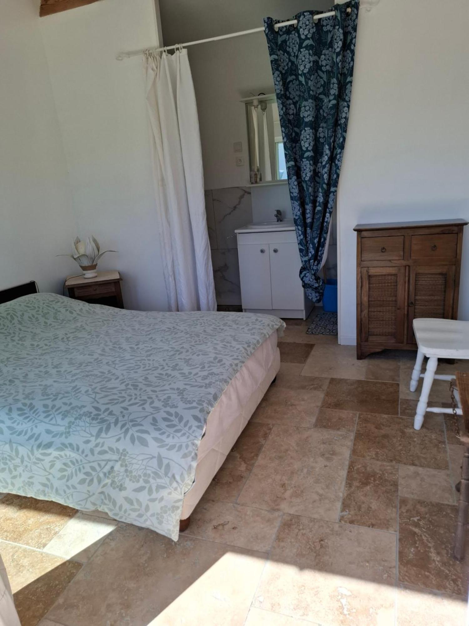 Chambre Lesparre Medoc Bagian luar foto
